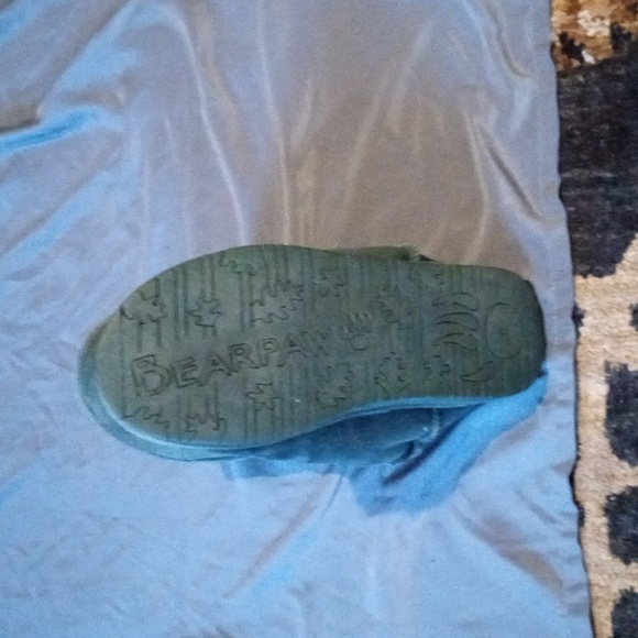 Dark green Bearpaw boots - Picture 7 of 9